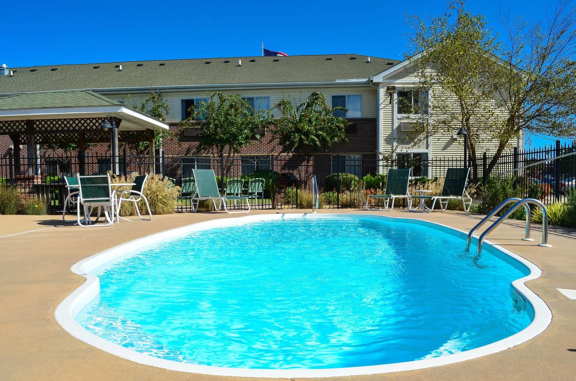 Intown Suites Extended Stay Decatur Al Exterior photo